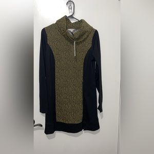 New boutique Fall tunic dress .Black with green accents .